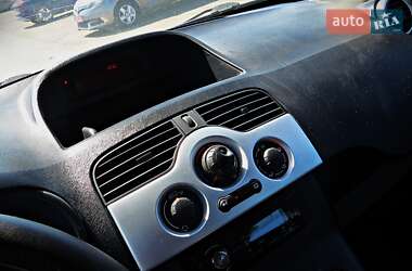 Минивэн Renault Kangoo 2012 в 