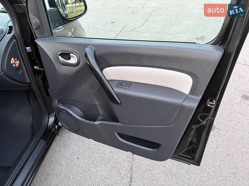 Минивэн Renault Kangoo 2016 в Днепре