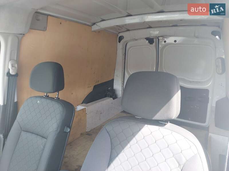 Грузовой фургон Renault Kangoo 2013 в Житомире фото 11 Грузовой фургон Renault Kangoo 2013 в Житомире