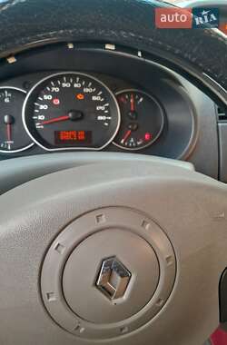 Грузовой фургон Renault Kangoo 2011 в 