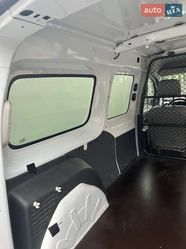 Вантажний фургон Renault Kangoo 2020 в Трускавці фото 12 Вантажний фургон Renault Kangoo 2020 в Трускавці