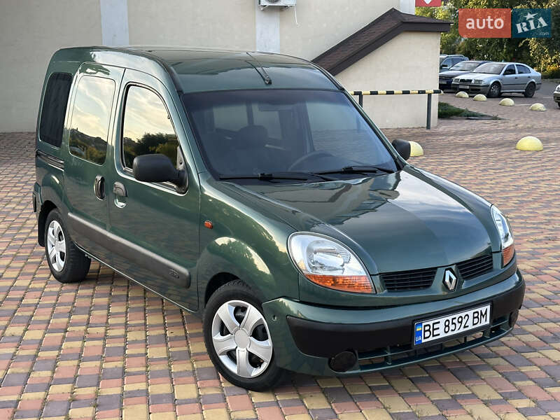 Минивэн Renault Kangoo 2004 в 
