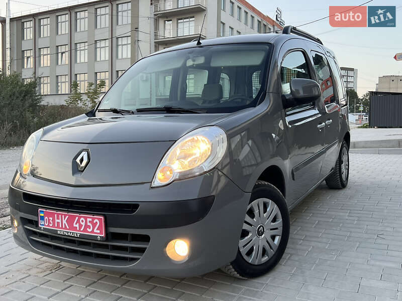 Минивэн Renault Kangoo 2013 в 