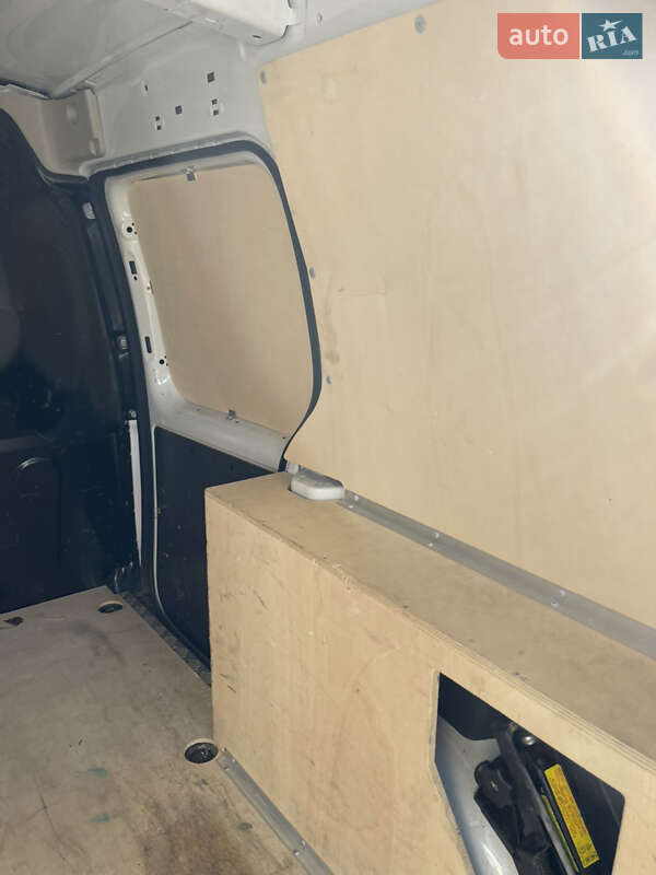 Грузовой фургон Renault Kangoo 2019 в Луцке