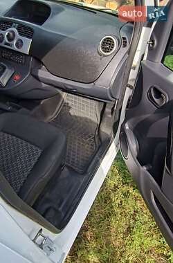 Грузовой фургон Renault Kangoo 2013 в 
