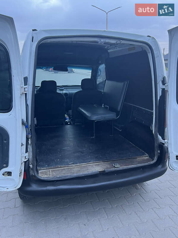 Грузовой фургон Renault Kangoo 2000 в Нововолынске