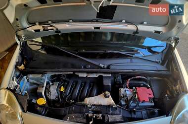 Минивэн Renault Kangoo 2011 в 