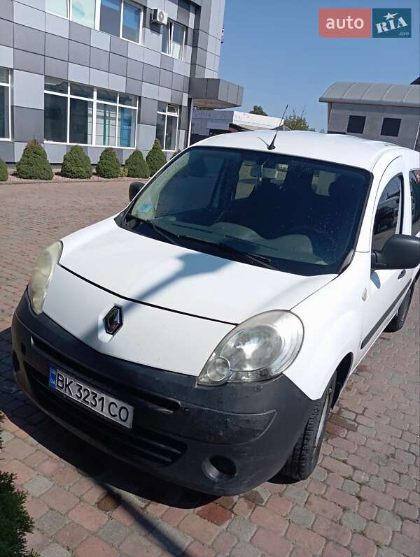 Минивэн Renault Kangoo 2008 в Сарнах