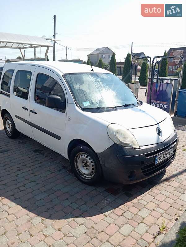 Минивэн Renault Kangoo 2008 в Сарнах