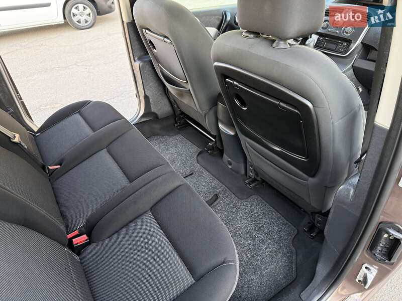 Мінівен Renault Kangoo 2015 в Дніпрі