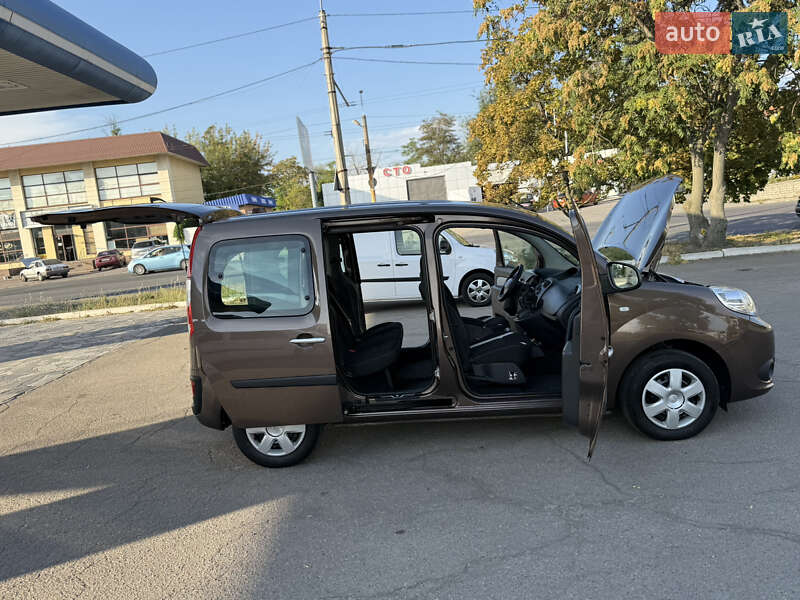 Мінівен Renault Kangoo 2015 в Дніпрі