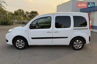 Минивэн Renault Kangoo 2015 в 