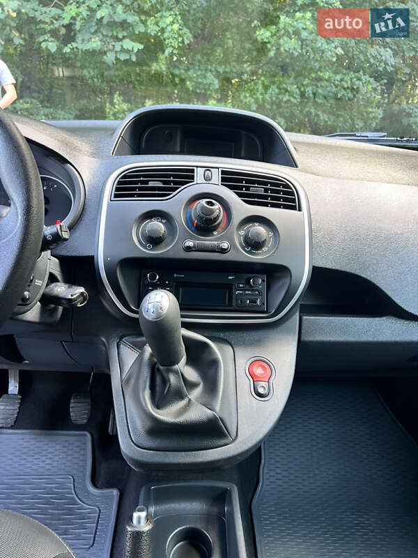 Мінівен Renault Kangoo 2017 в Чернівцях