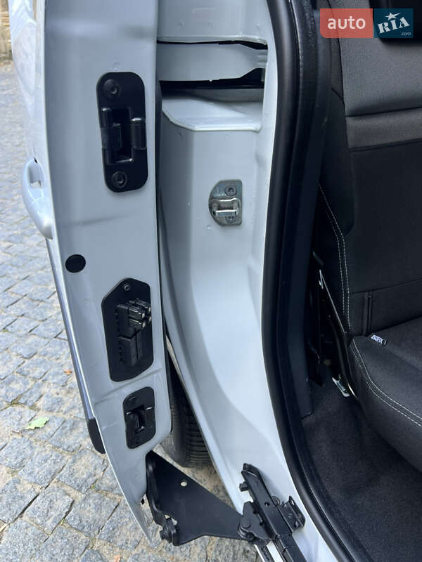 Мінівен Renault Kangoo 2017 в Чернівцях