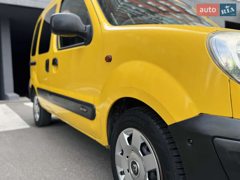 Минивэн Renault Kangoo 2003 в Киеве