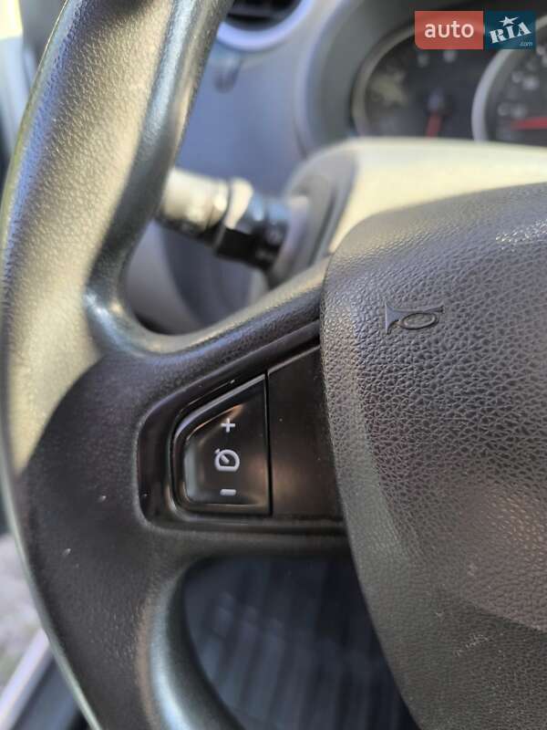 Вантажопасажирський фургон Renault Kangoo 2016 в Дніпрі