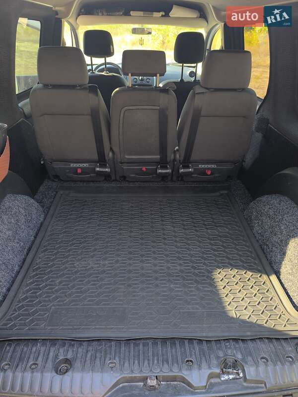 Вантажопасажирський фургон Renault Kangoo 2016 в Дніпрі