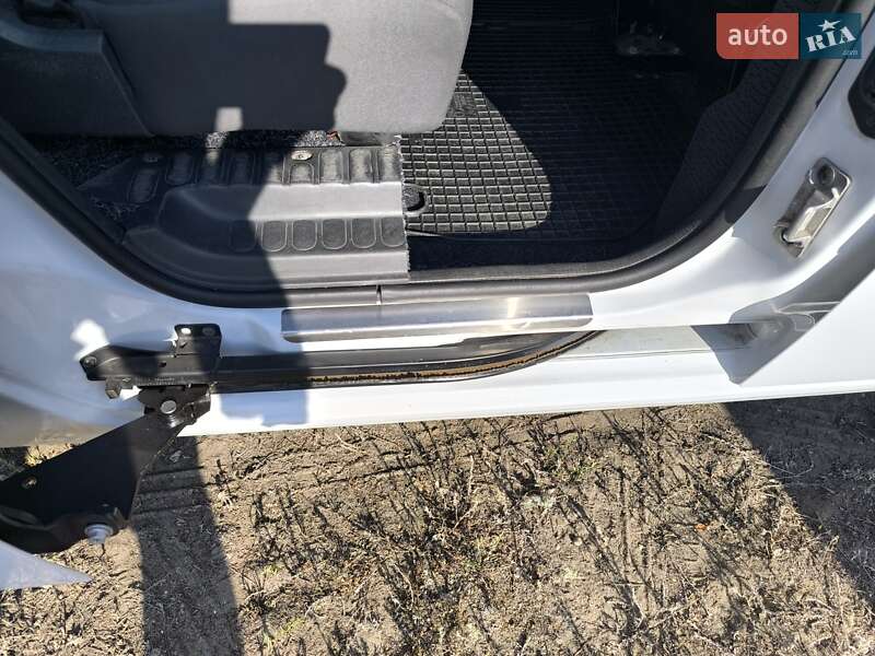 Вантажопасажирський фургон Renault Kangoo 2016 в Дніпрі