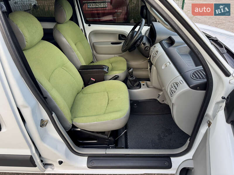 Мінівен Renault Kangoo 2007 в Києві