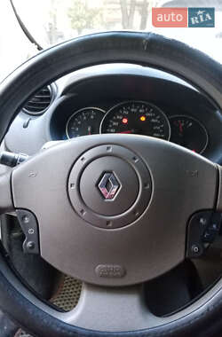 Минивэн Renault Kangoo 2010 в 