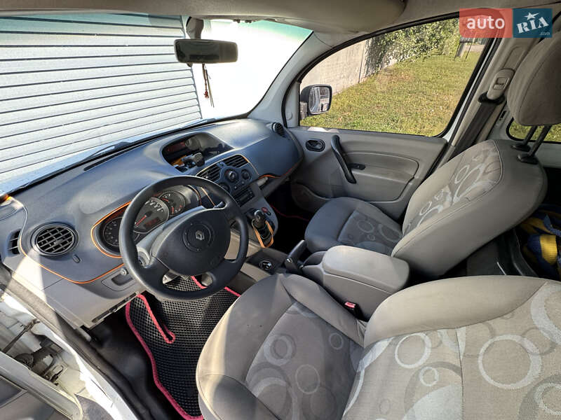 Грузовой фургон Renault Kangoo 2009 в 