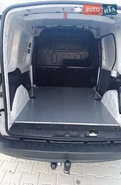 Грузовой фургон Renault Kangoo 2020 в 