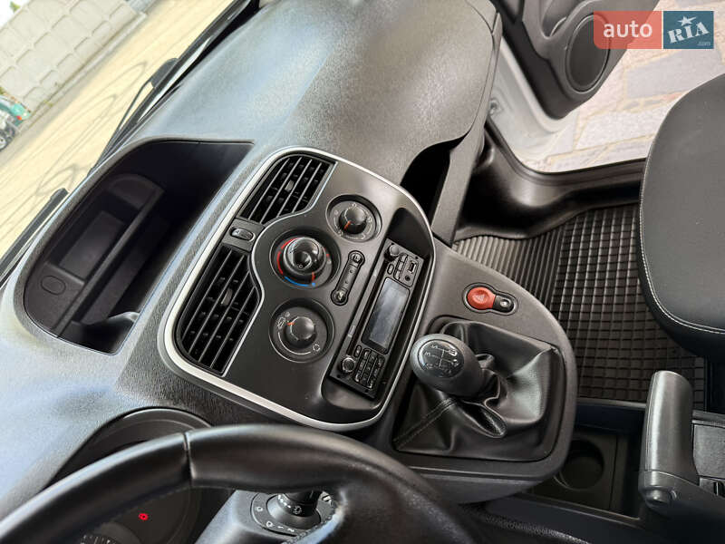 Мінівен Renault Kangoo 2014 в Дніпрі