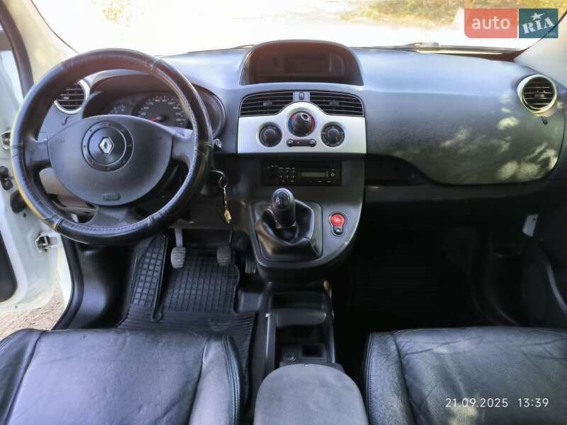 Мінівен Renault Kangoo 2011 в Сараті фото 16 Мінівен Renault Kangoo 2011 в Сараті