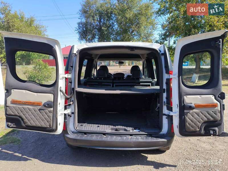 Мінівен Renault Kangoo 2011 в Сараті фото 19 Мінівен Renault Kangoo 2011 в Сараті