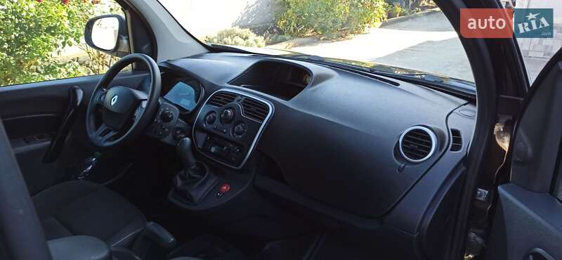 Минивэн Renault Kangoo 2015 в Черновцах