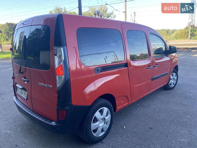 Грузопассажирский фургон Renault Kangoo 2015 в Львове