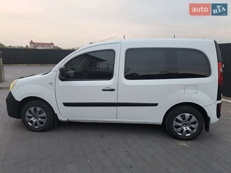 Минивэн Renault Kangoo 2009 в Перегинском