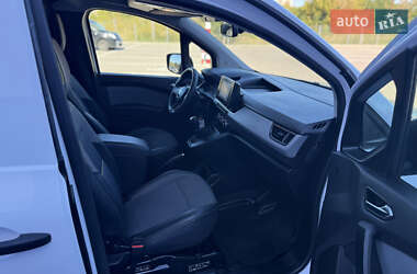 Грузовой фургон Renault Kangoo 2022 в 
