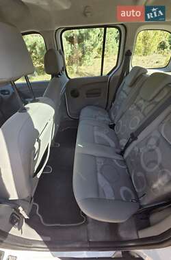 Минивэн Renault Kangoo 2010 в 