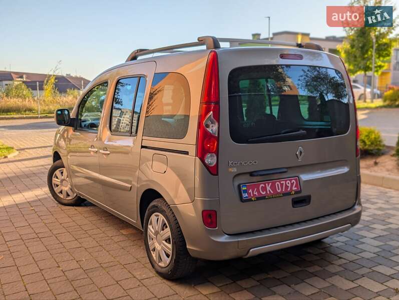 Минивэн Renault Kangoo 2011 в Ивано-Франковске