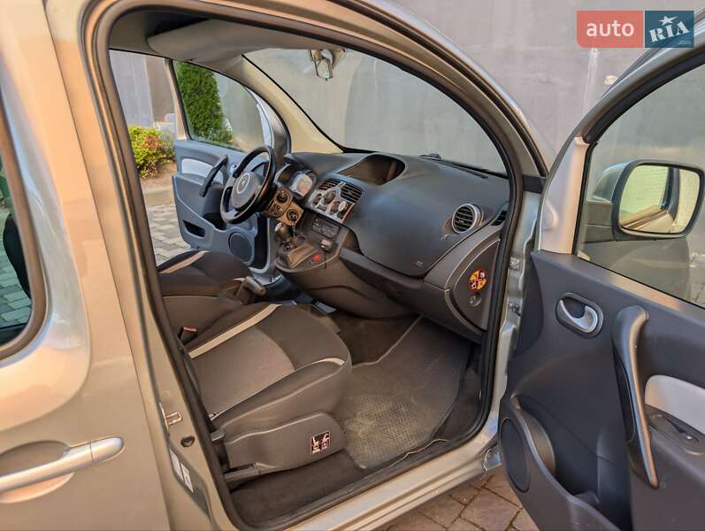 Минивэн Renault Kangoo 2011 в Ивано-Франковске