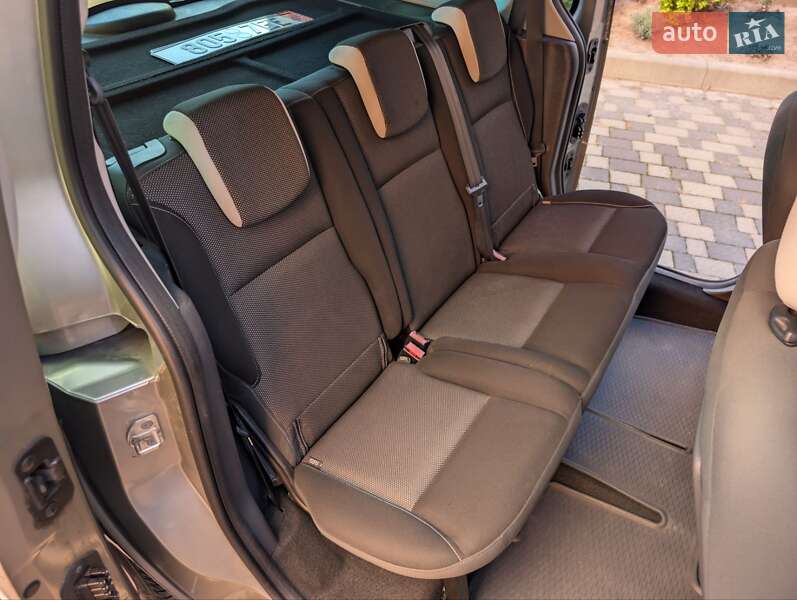 Минивэн Renault Kangoo 2011 в Ивано-Франковске