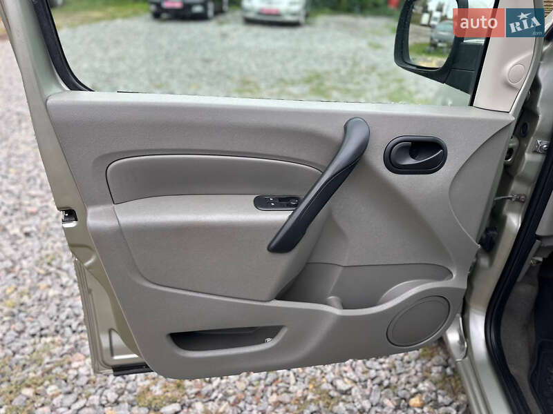 Минивэн Renault Kangoo 2010 в Виннице