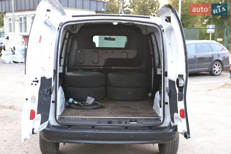 Грузовой фургон Renault Kangoo 2018 в Луцке