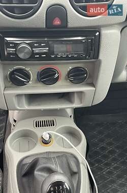Грузовой фургон Renault Kangoo 2004 в 