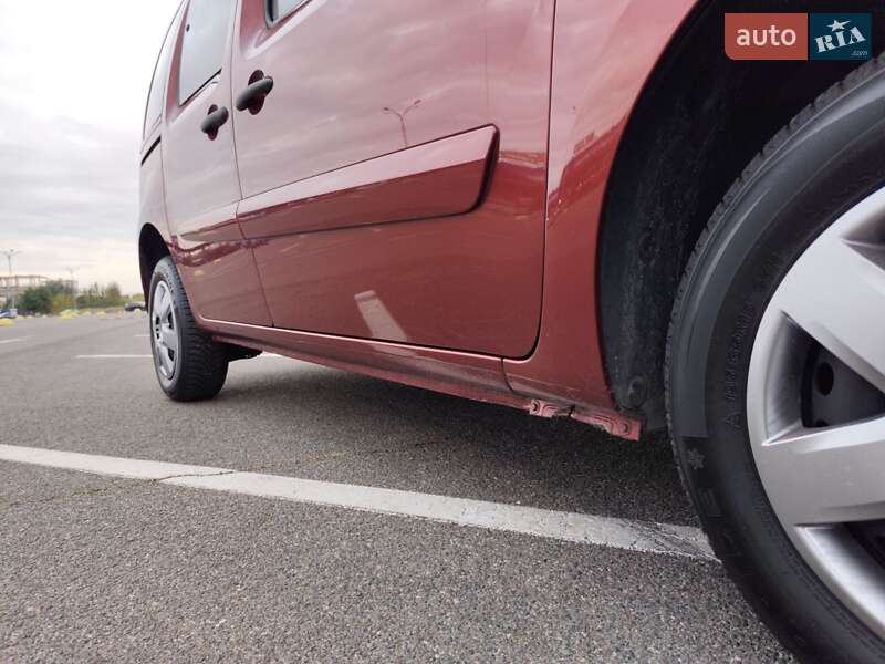 Минивэн Renault Kangoo 2010 в Киеве