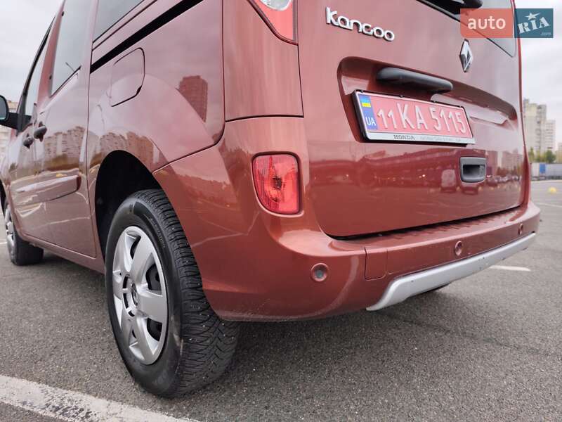 Минивэн Renault Kangoo 2010 в Киеве