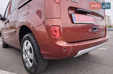 Минивэн Renault Kangoo 2010 в 