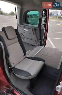 Минивэн Renault Kangoo 2010 в 