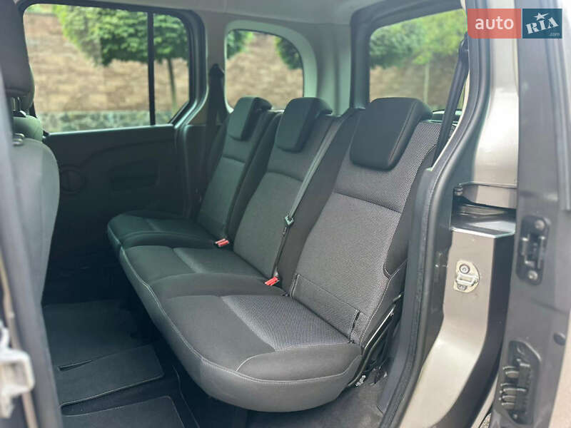Минивэн Renault Kangoo 2015 в Ровно