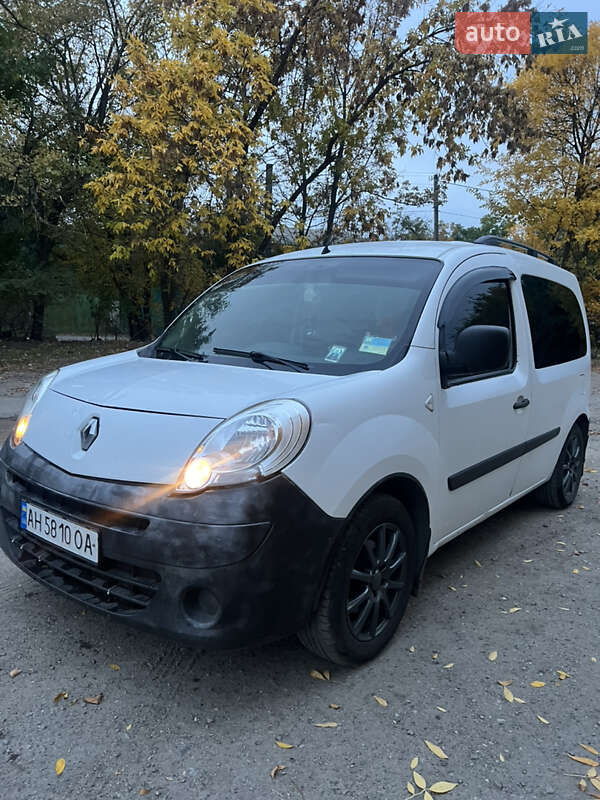 Вантажний фургон Renault Kangoo 2009 в Дніпрі фото 5 Вантажний фургон Renault Kangoo 2009 в Дніпрі