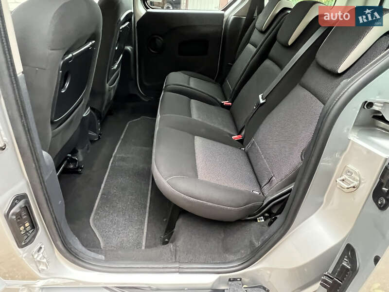 Минивэн Renault Kangoo 2014 в Днепре фото 49 Минивэн Renault Kangoo 2014 в Днепре