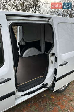 Грузовой фургон Renault Kangoo 2017 в  фото 8 Грузовой фургон Renault Kangoo 2017 в