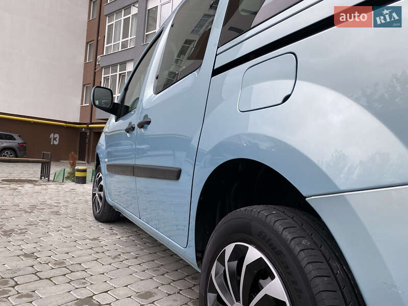 Минивэн Renault Kangoo 2010 в Ивано-Франковске