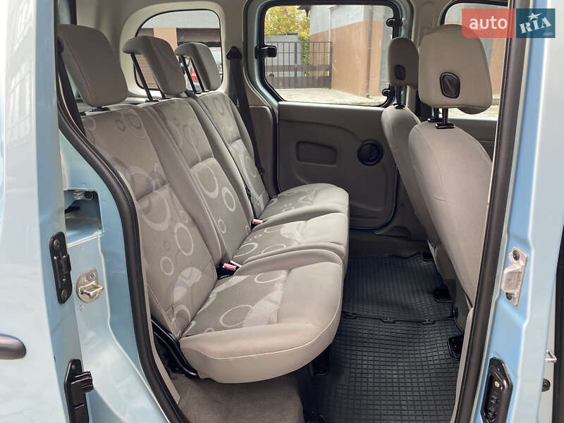 Минивэн Renault Kangoo 2010 в Ивано-Франковске